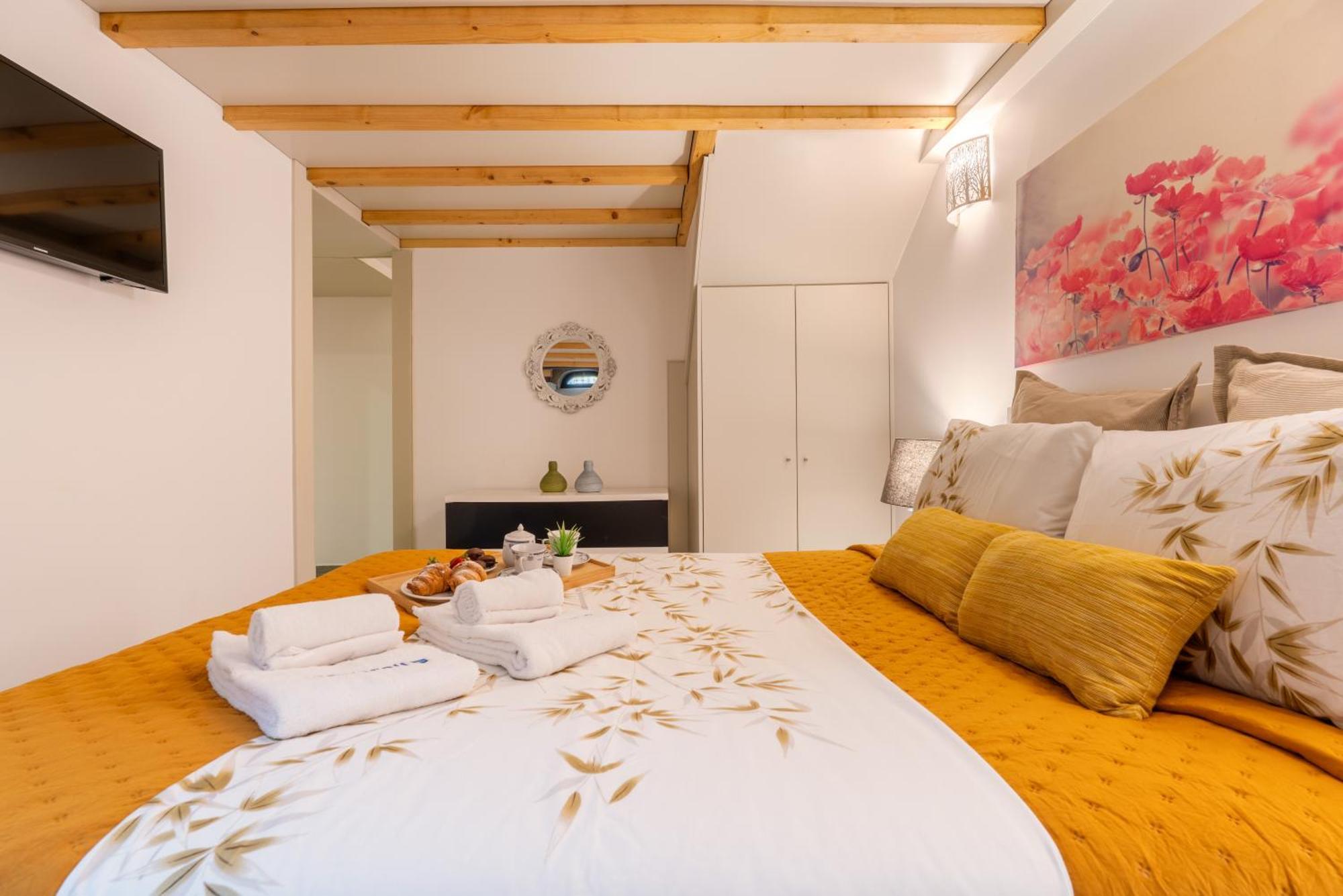 Apartment Host Wise - Colourful Cozy Flat Porto