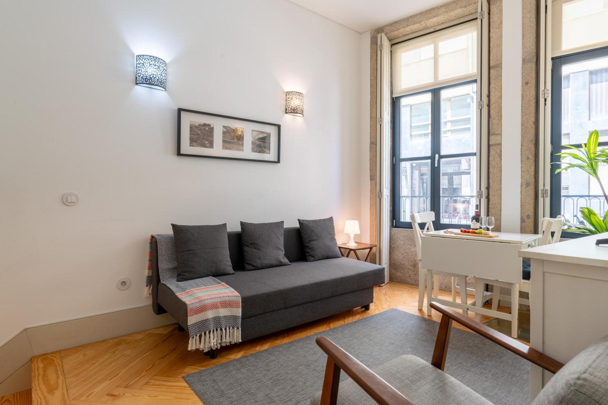 Host Wise - Colourful Cozy Flat Apartment Porto