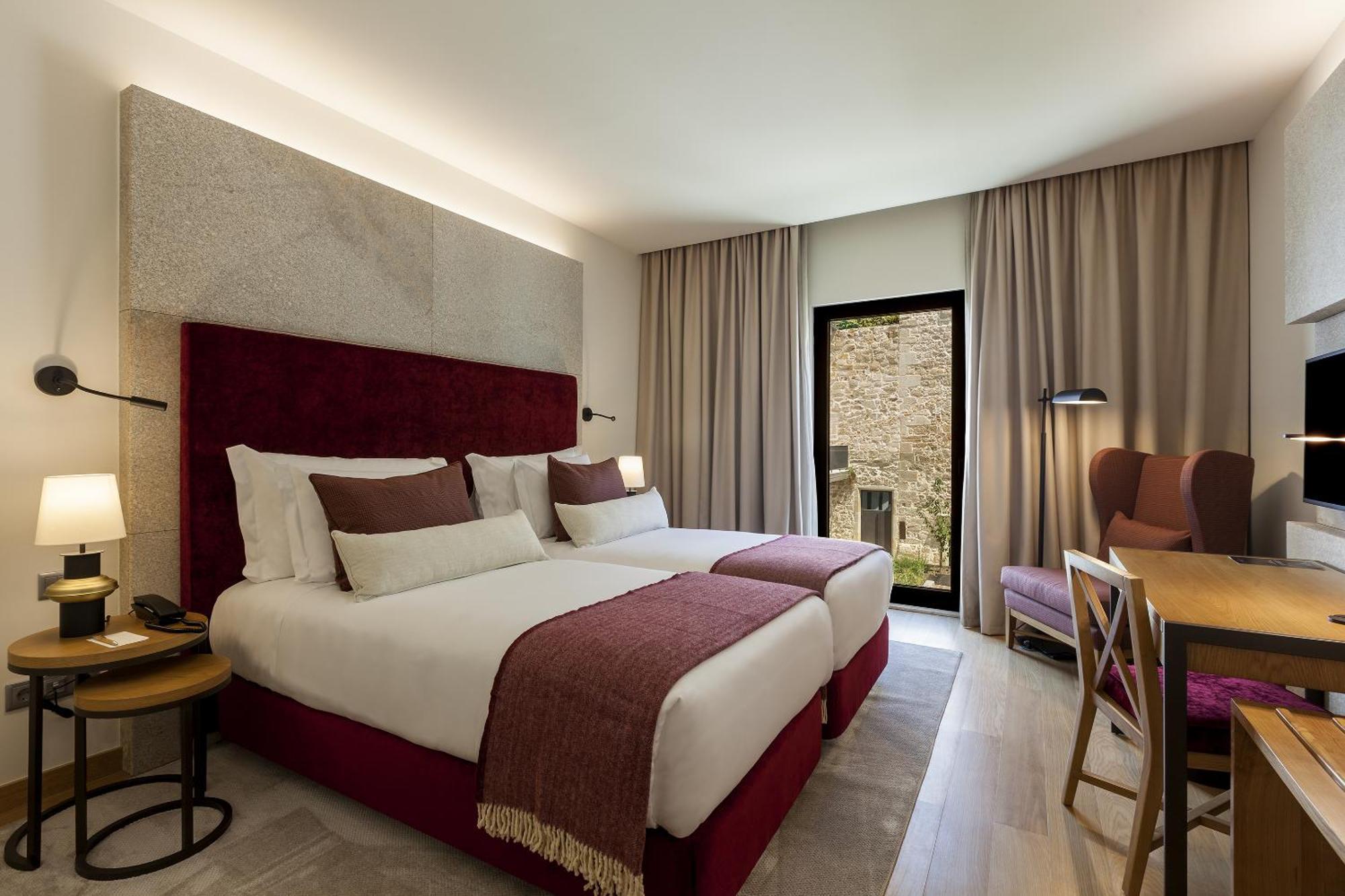 Neya Hotel 4*