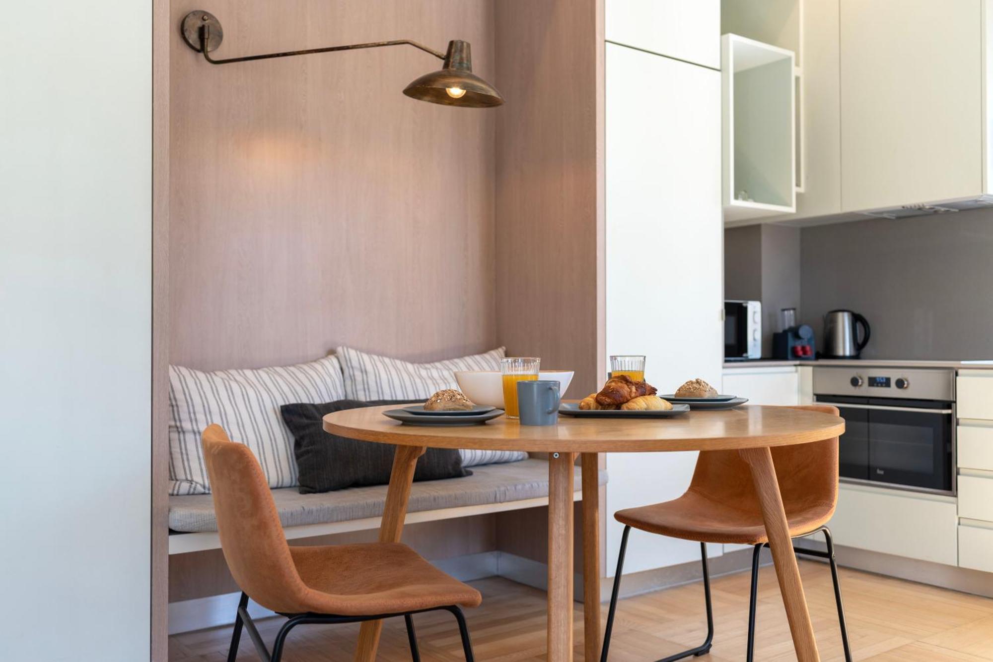Prime Riverside Apartment *