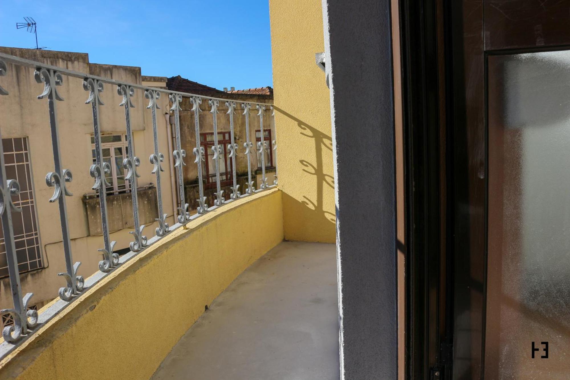 Homestay Habitacao Essencial - Away From *