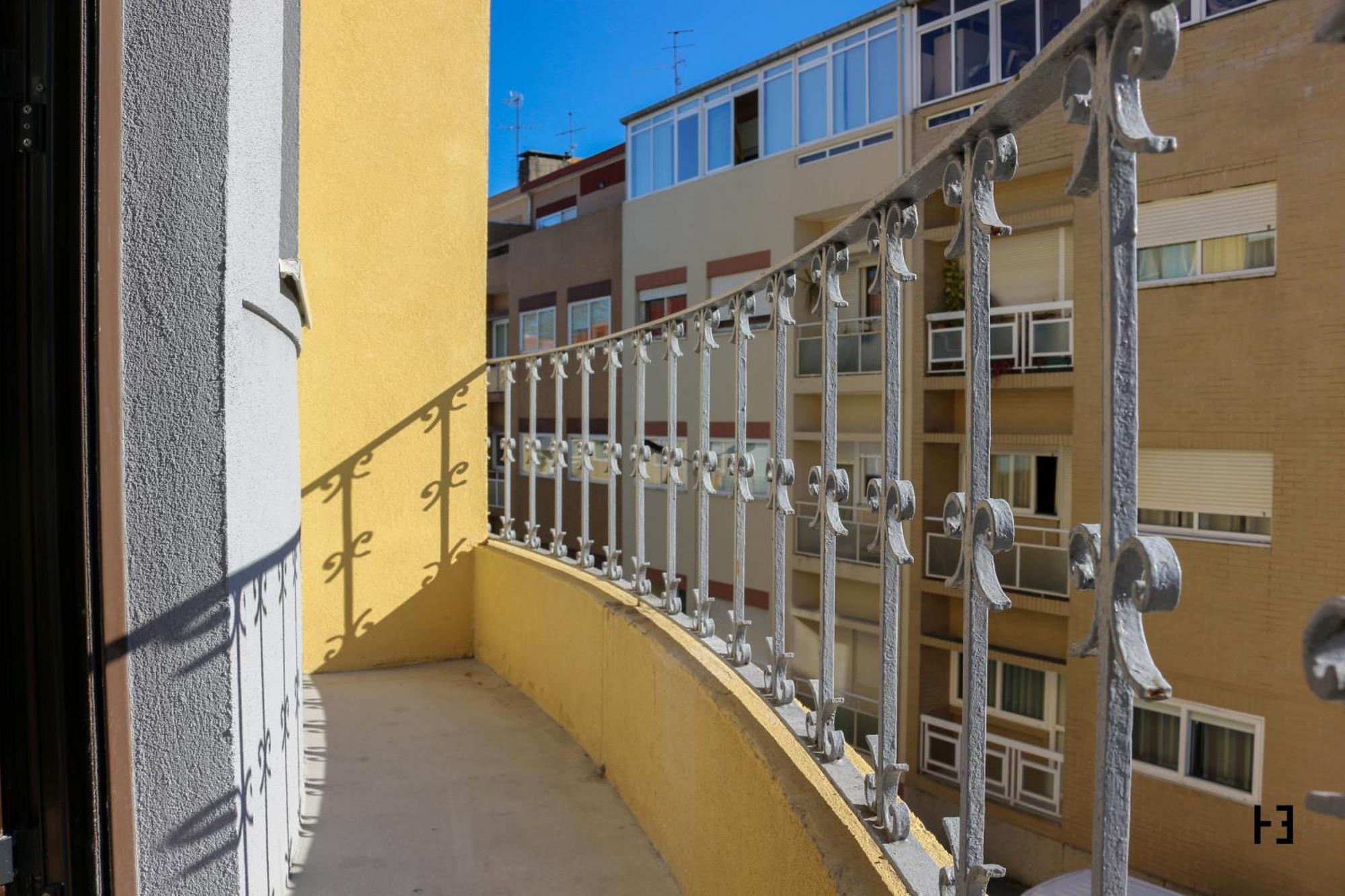 Habitacao Essencial - Away From Homestay