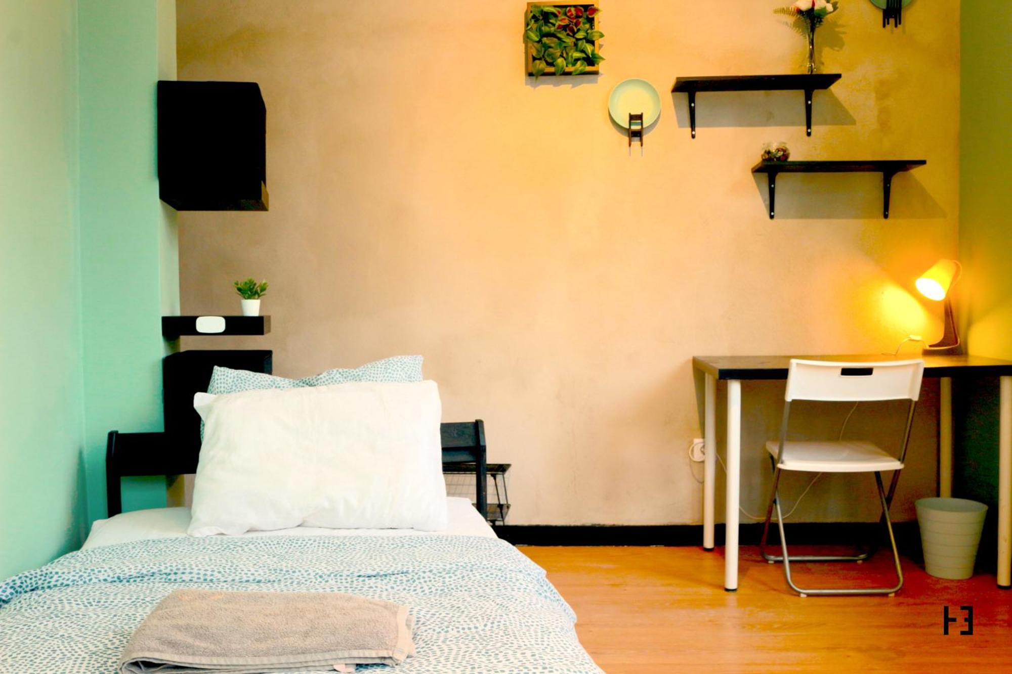 Homestay Habitacao Essencial - Away From