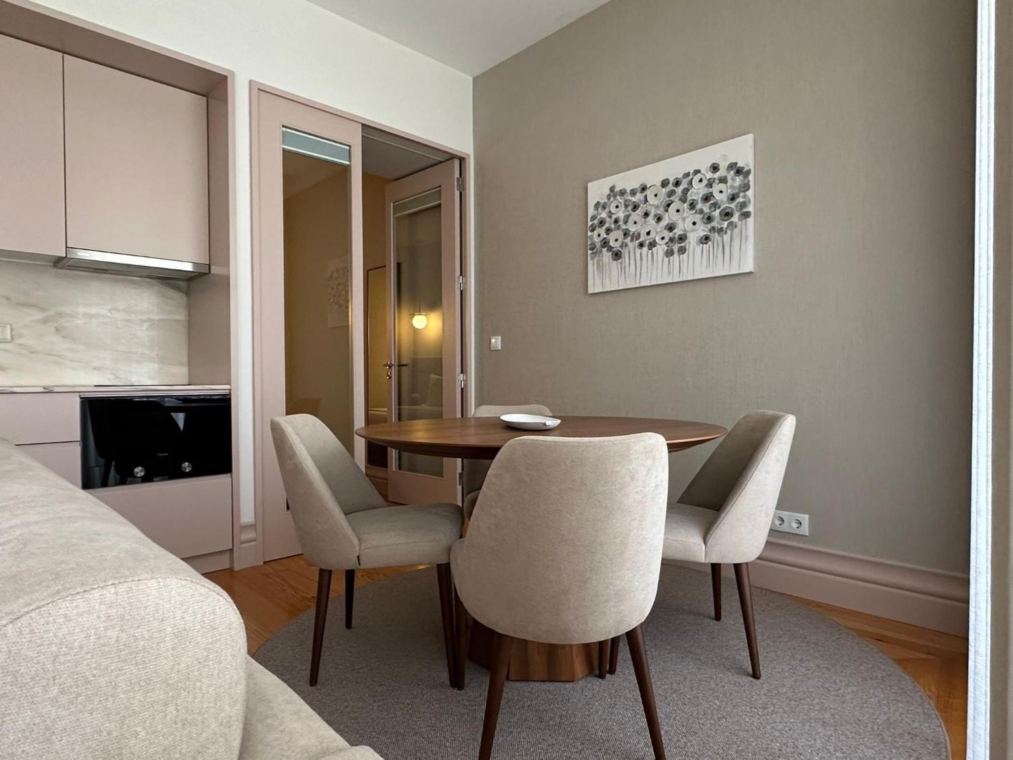 Lit - Clerigos Apartment