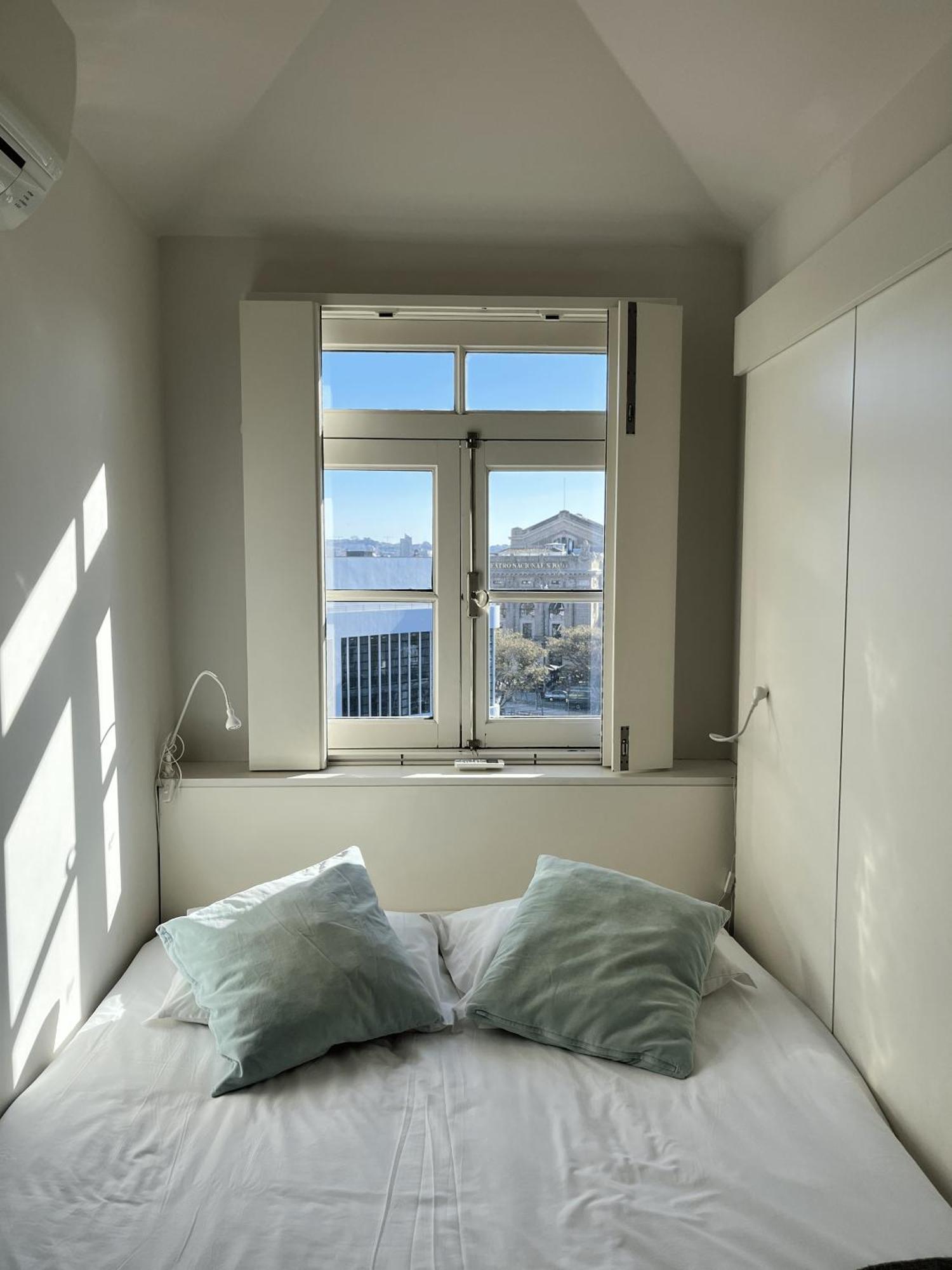 Apartment Cinema