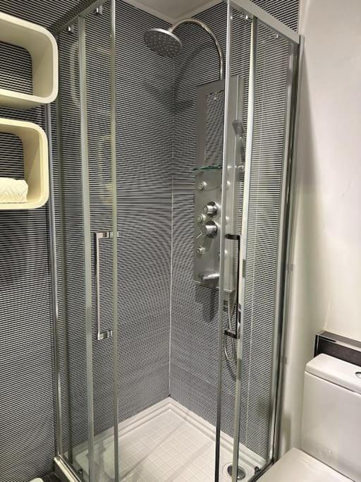 Appartement Renovado Com Ac, 2 Wc Completos, Terraco E Garagem Porto