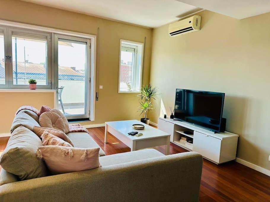 Renovado Com Ac, 2 Wc Completos, Terraco E Garagem Appartement Porto