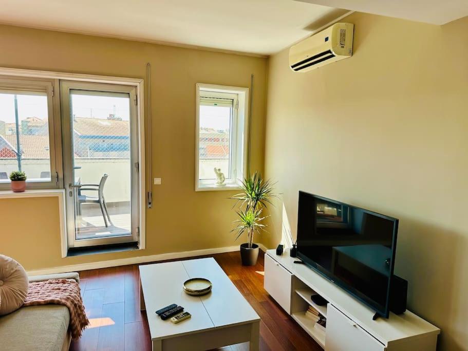 Appartement Renovado Com Ac, 2 Wc Completos, Terraco E Garagem