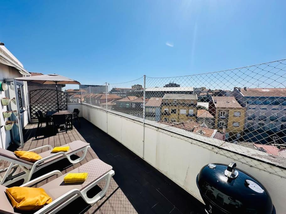 Renovado Com Ac, 2 Wc Completos, Terraco E Garagem Appartement