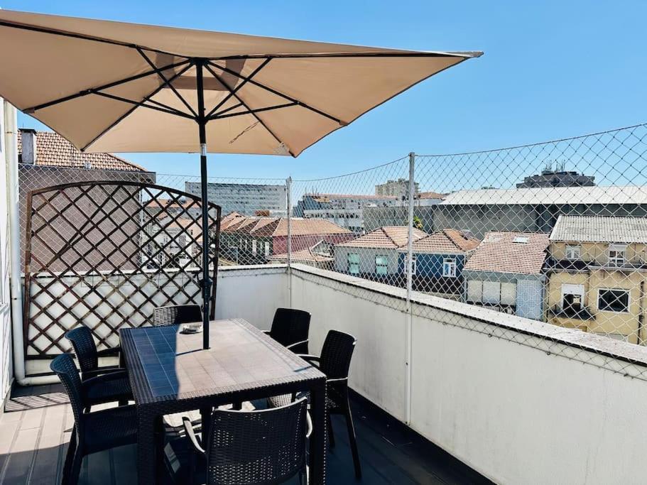 Renovado Com Ac, 2 Wc Completos, Terraco E Garagem Appartement