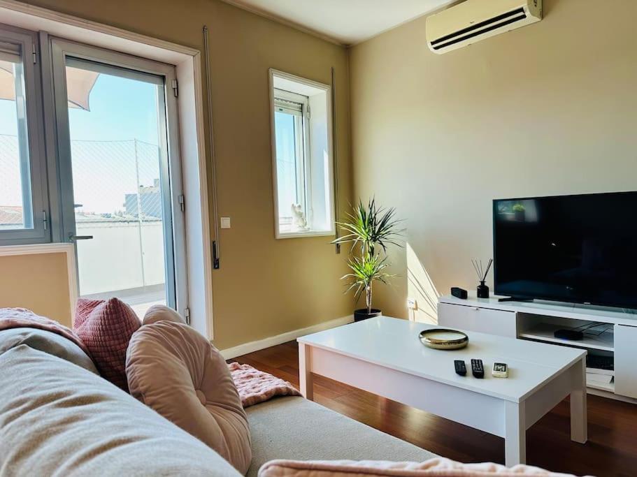 Appartement Renovado Com Ac, 2 Wc Completos, Terraco E Garagem