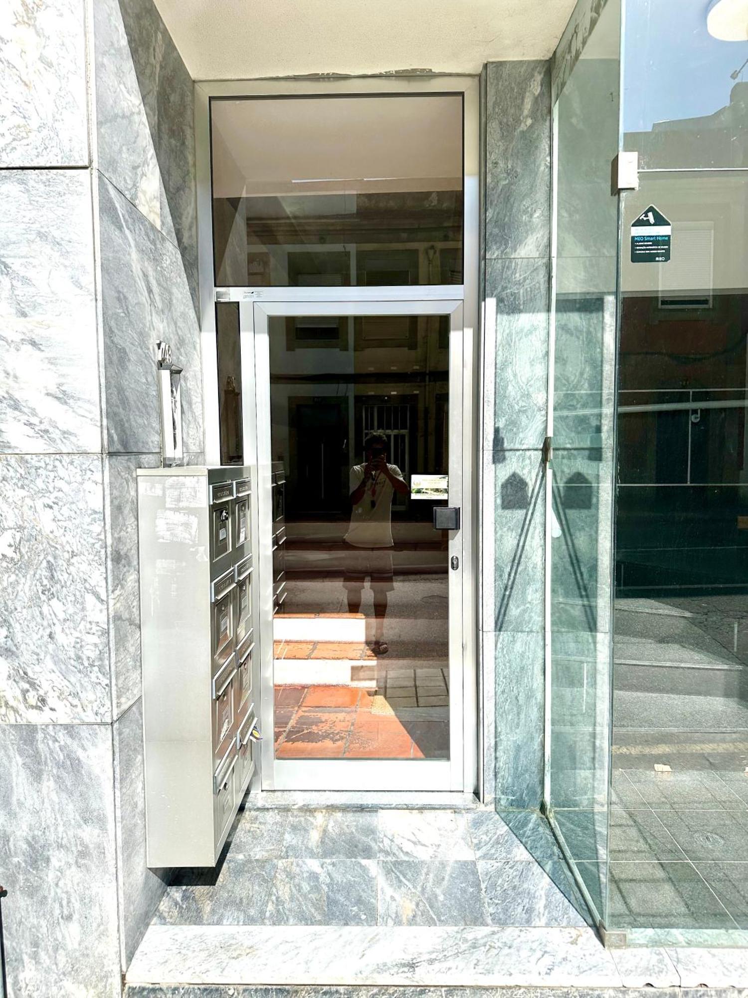 Appartement Renovado Com Ac, 2 Wc Completos, Terraco E Garagem Porto