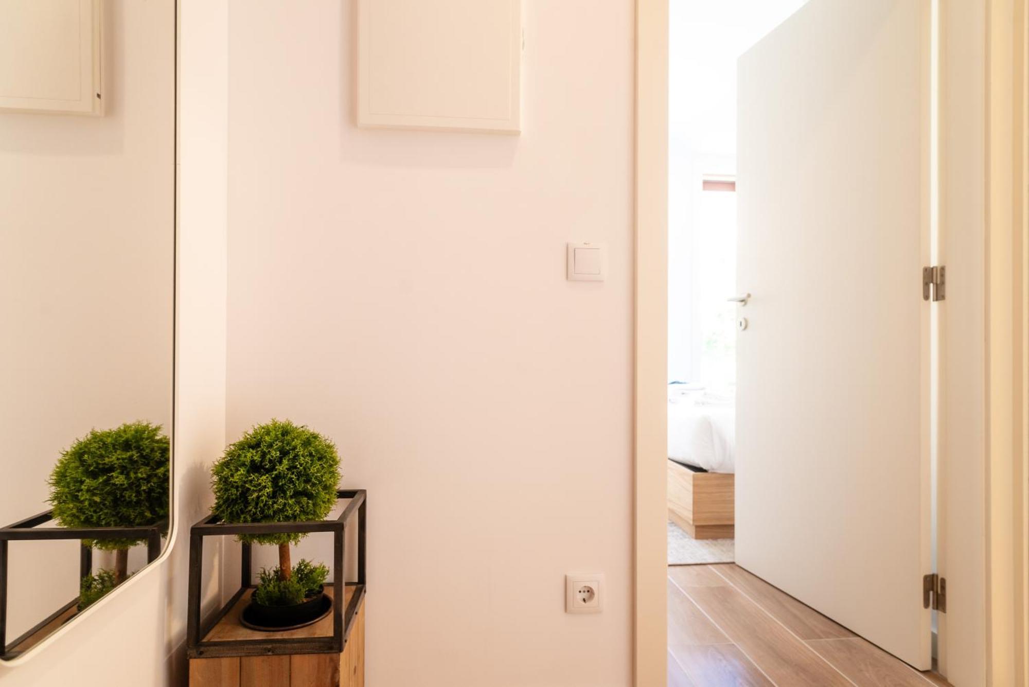 Bright Bonfim Flat W/ Balcony By Lovelystay Porto