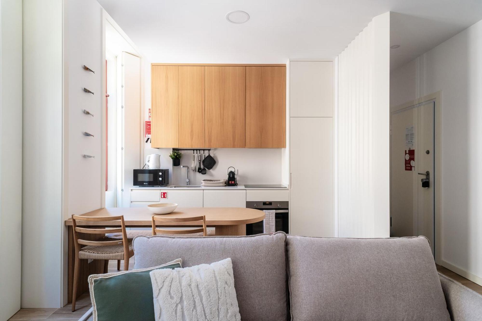Bright Bonfim Flat W/ Balcony By Lovelystay Porto