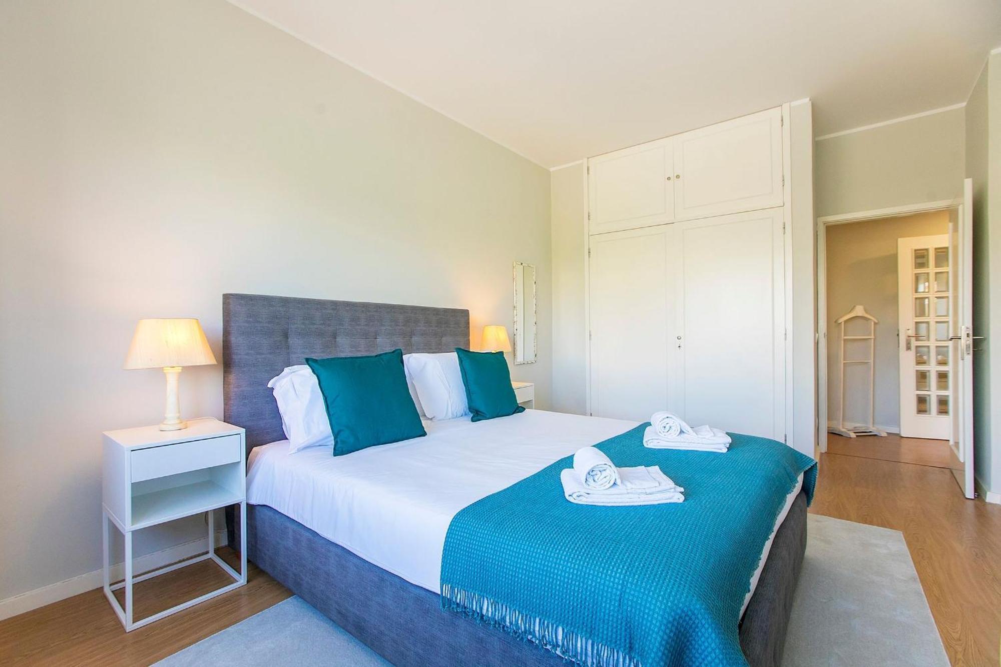 Appartement 3br In Santa Catarina By Lovelystay Porto