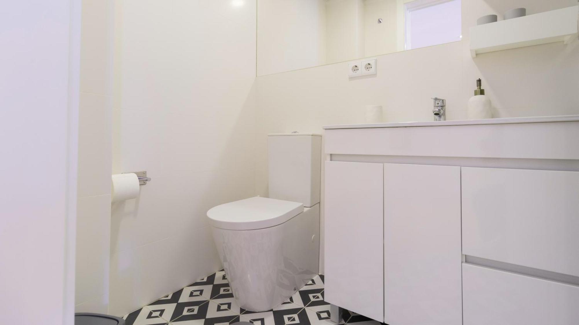 Center Duplex W Patio By Lovelystay * Porto