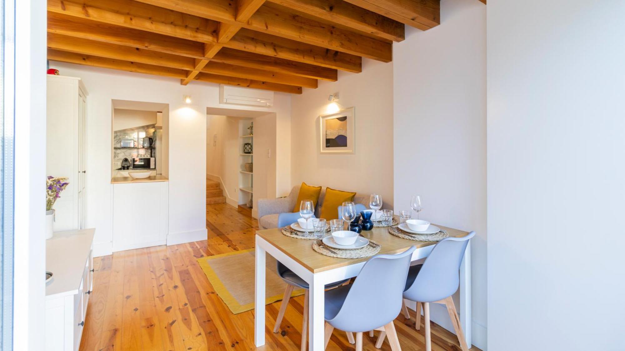 Center Duplex W Patio By Lovelystay * Porto