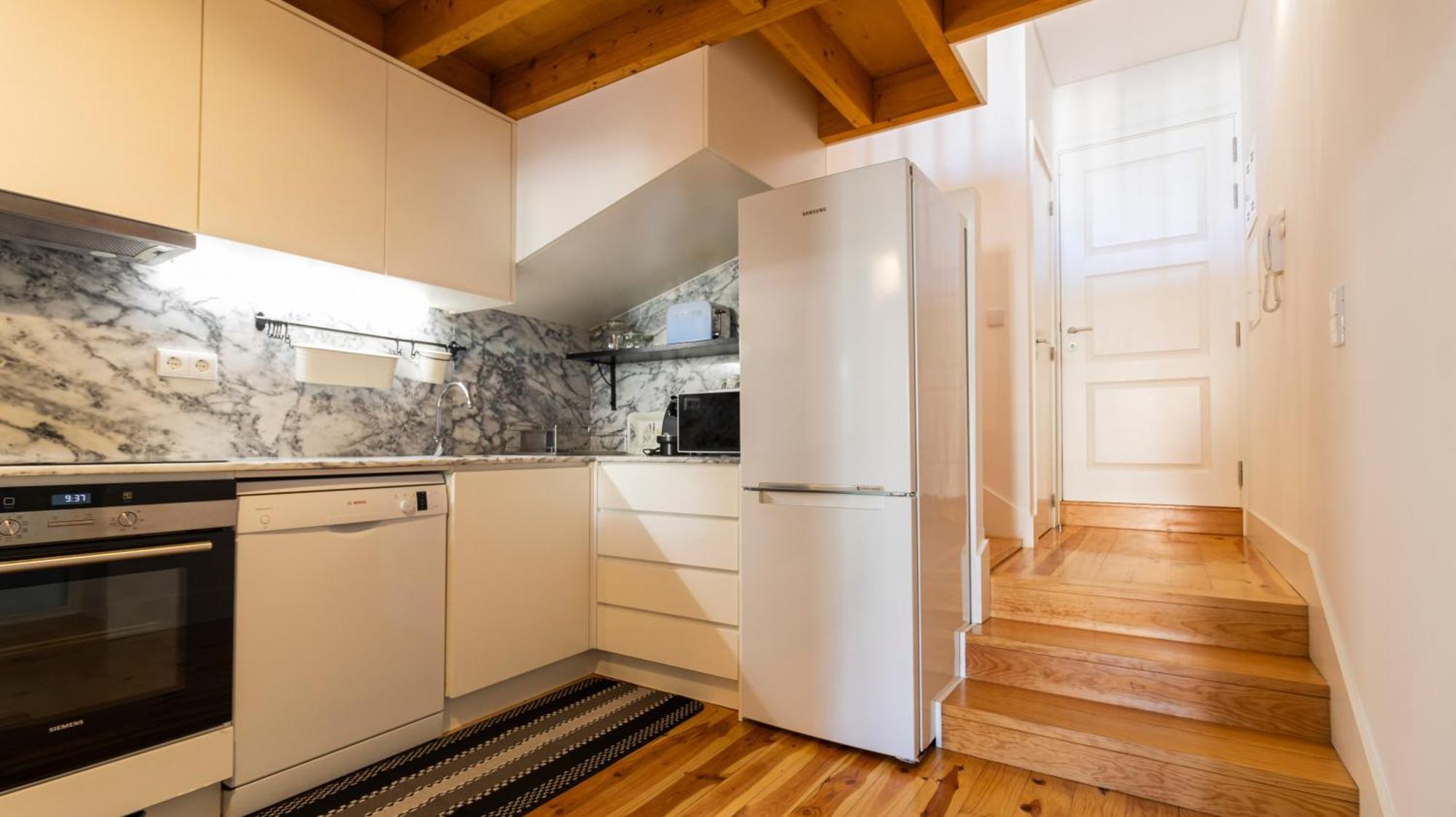 Center Duplex W Patio By Lovelystay *