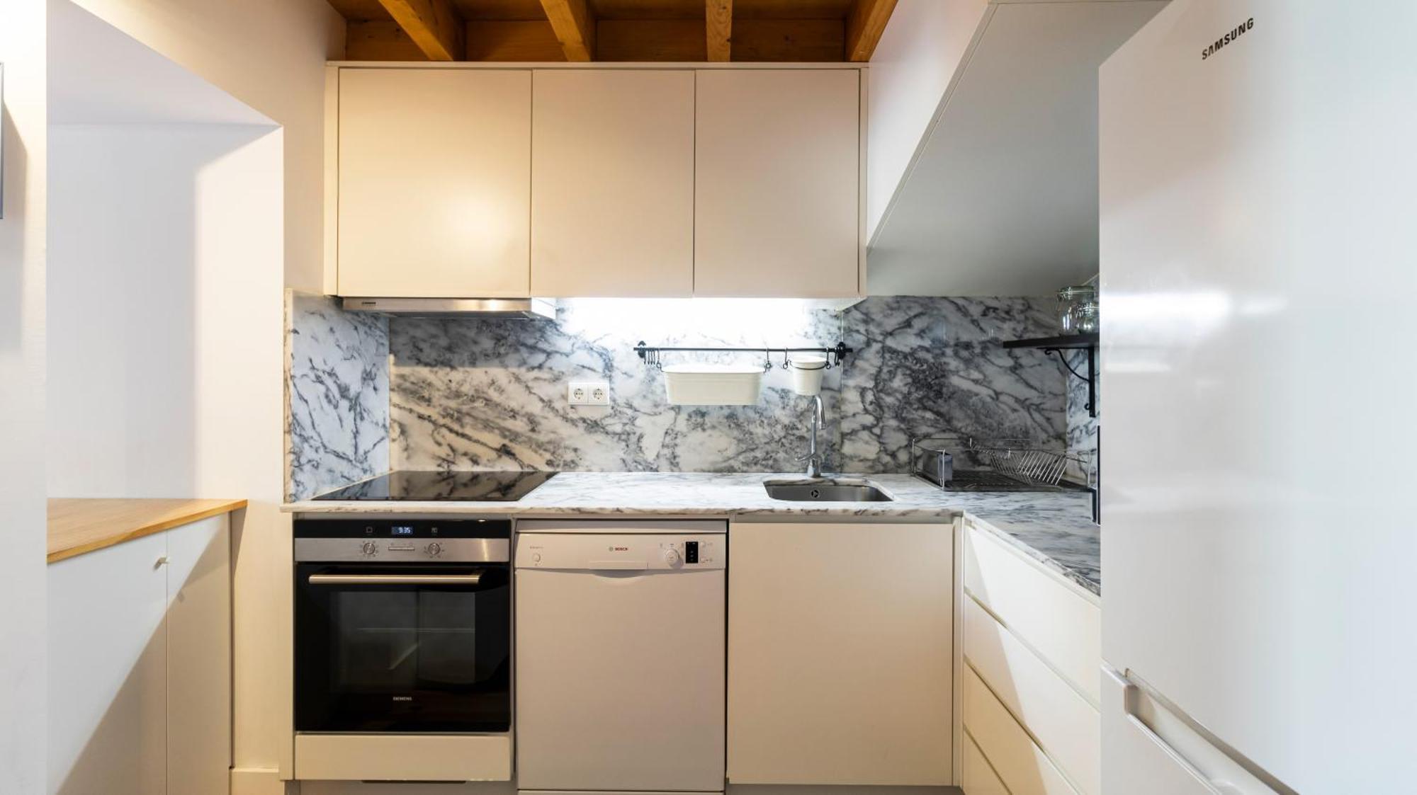 Center Duplex W Patio By Lovelystay Apartment