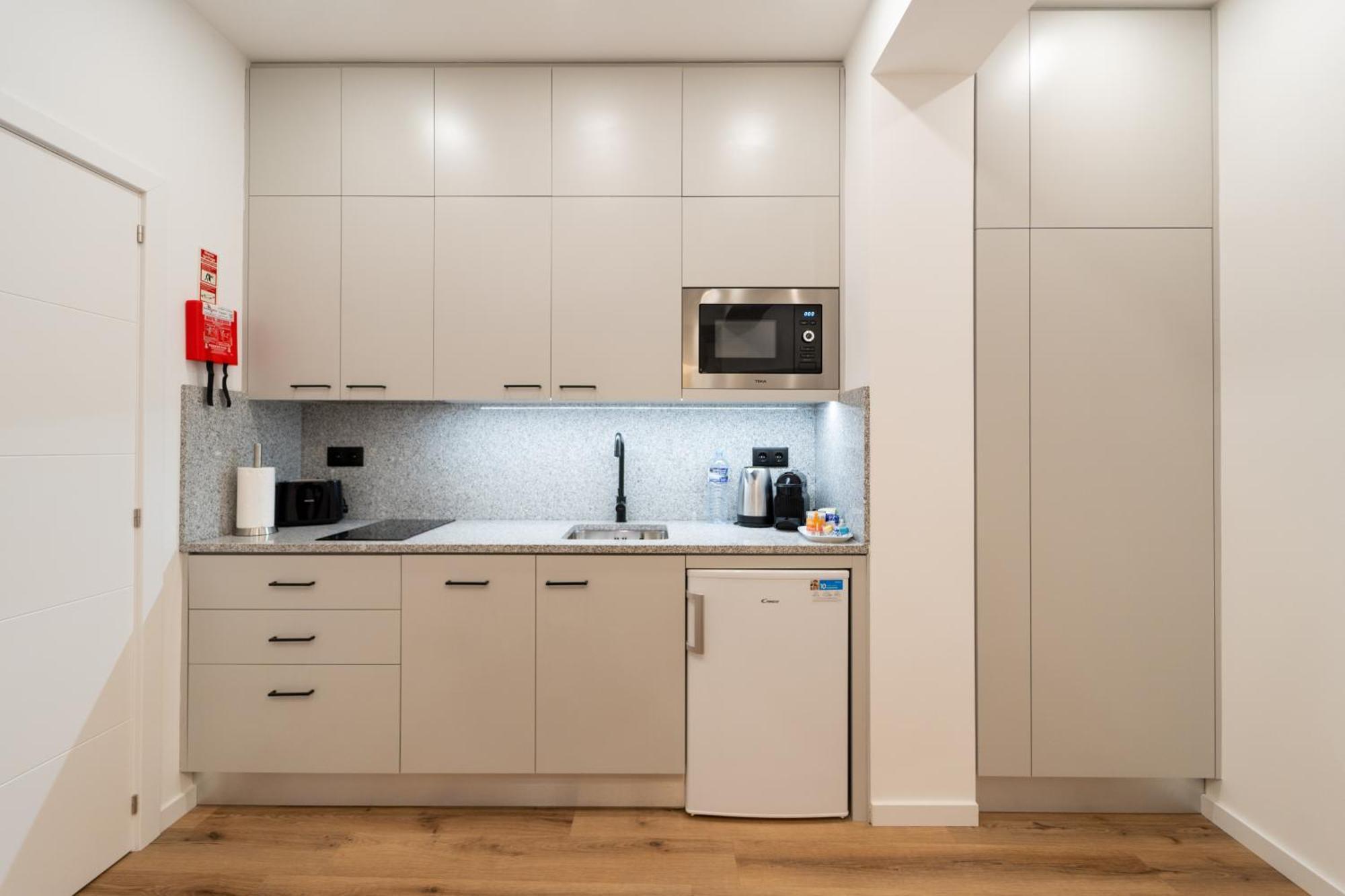 Apartment Casa Flores - 2 Bedroom, Lift, Ac, Car Parking - Extra