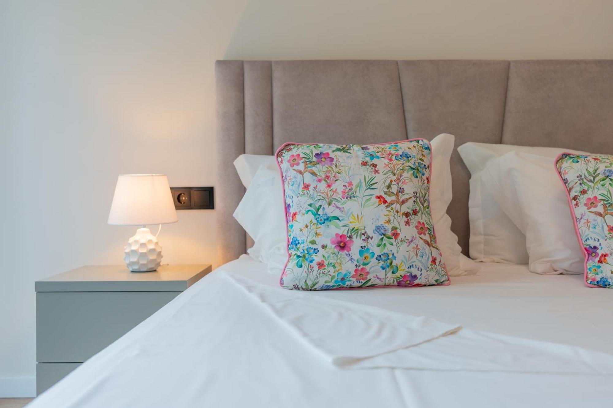 Apartment Casa Flores - 2 Bedroom, Lift, Ac, Car Parking - Extra