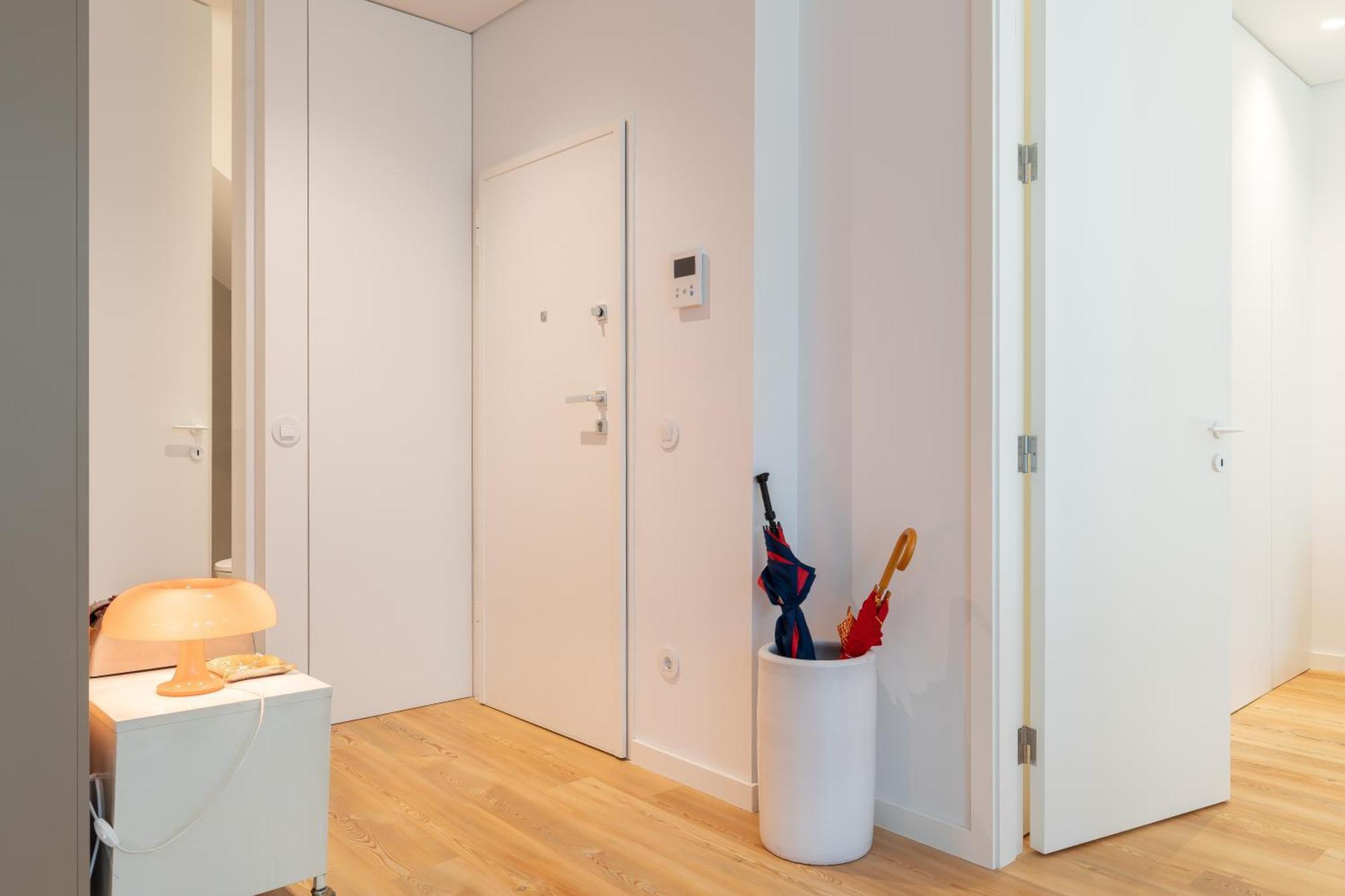 Host Wise - Stylish Urban Flat With Terrace * Porto