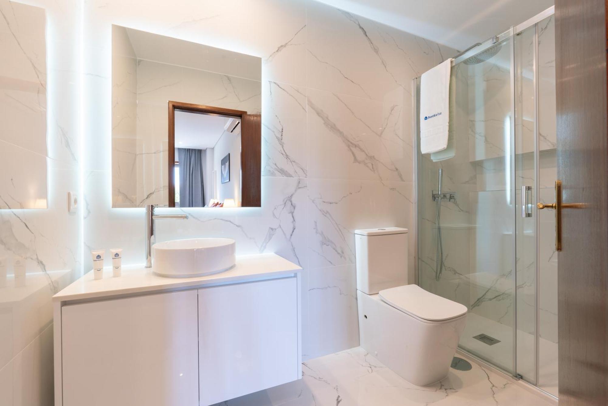 Host Wise - Bright And Elegant Urban Flat With Balcony Apartment Porto