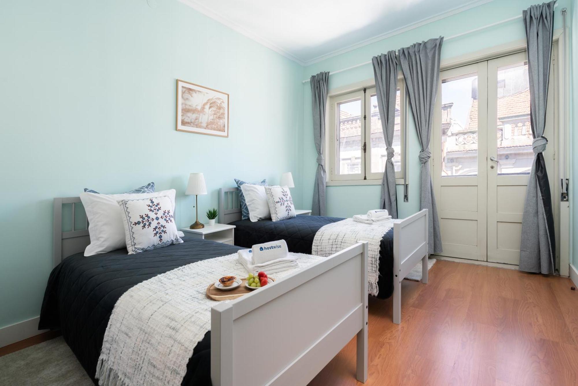Host Wise - Colorful Bright Flat With Balcony Apartment Porto