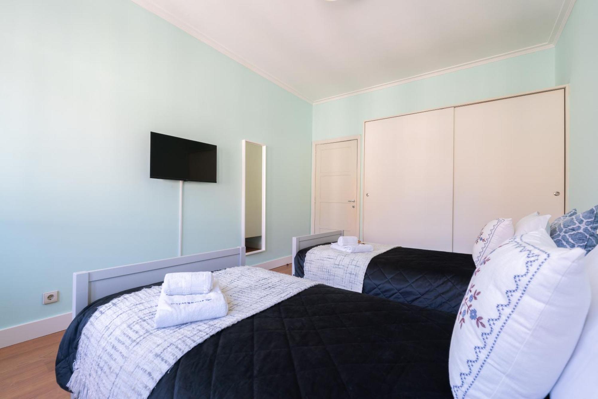 Host Wise - Colorful Bright Flat With Balcony * Porto