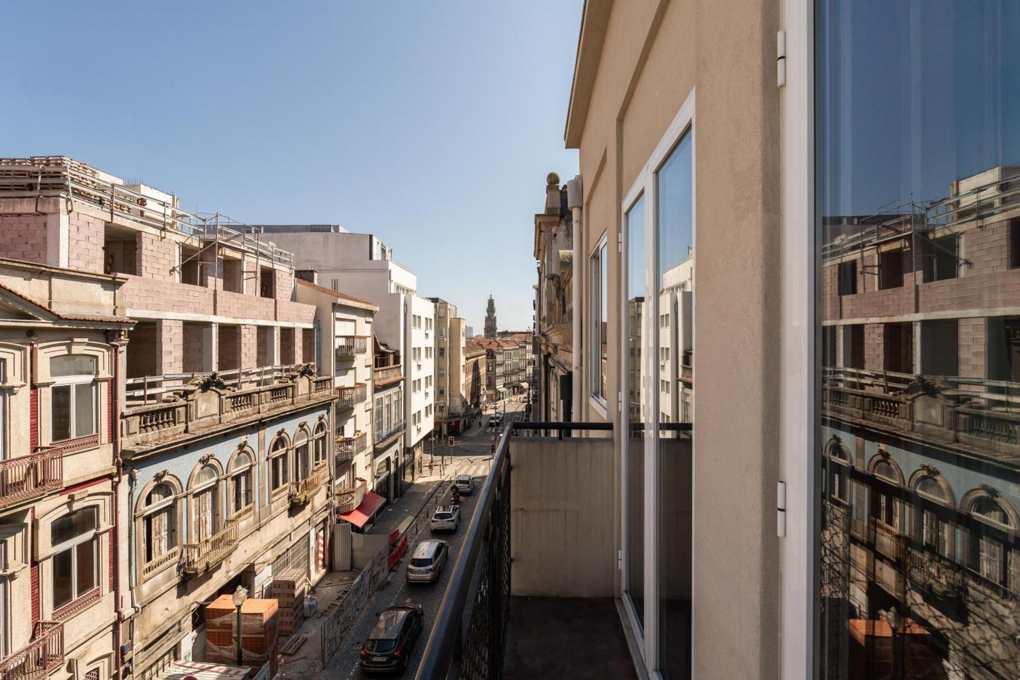 Apartment Host Wise - Colorful Bright Flat With Balcony *