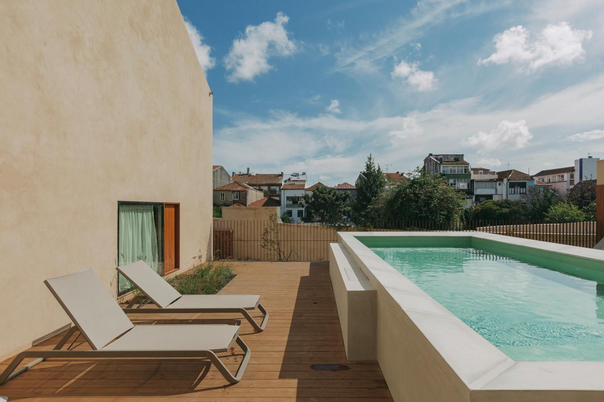 Outsite Mouco 4* Porto