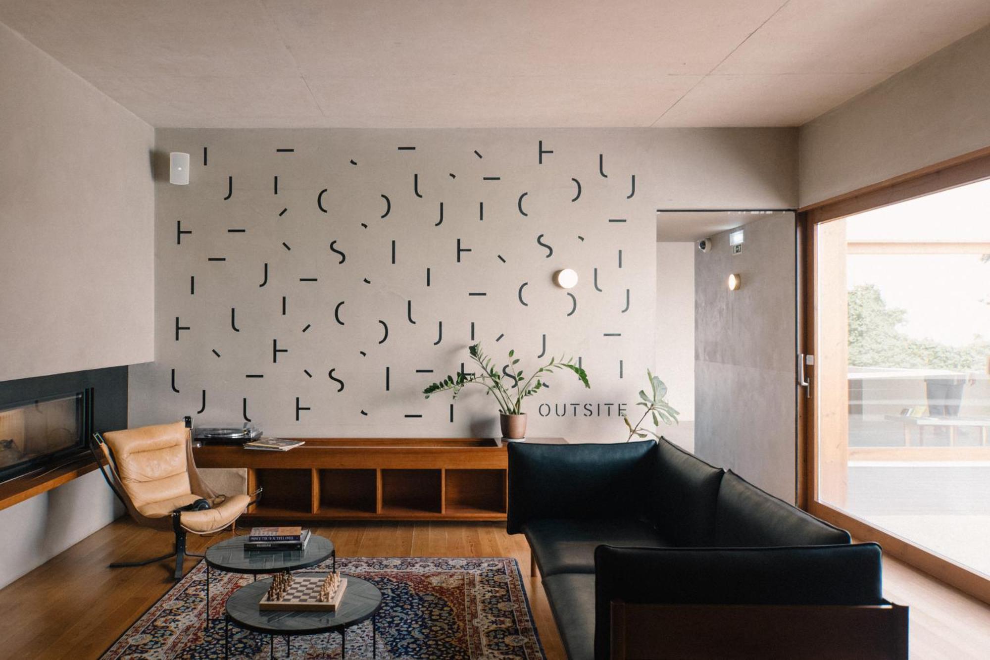 Outsite Mouco Hotel