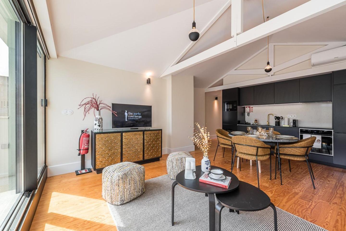 Guestready - Bonjardim Building *