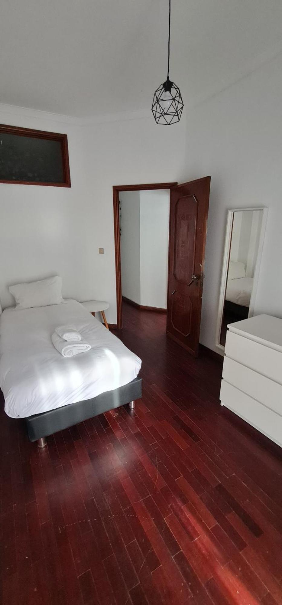 Faria Guimaraes 356 -2 Apartment *