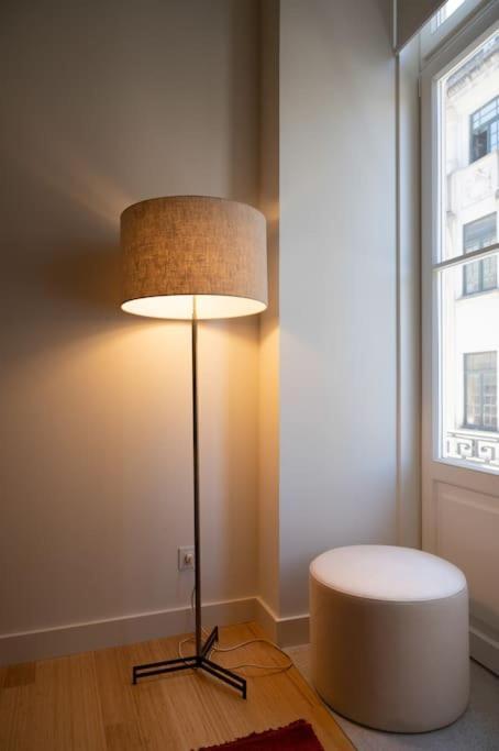 Take Me To Aliados Apartment *