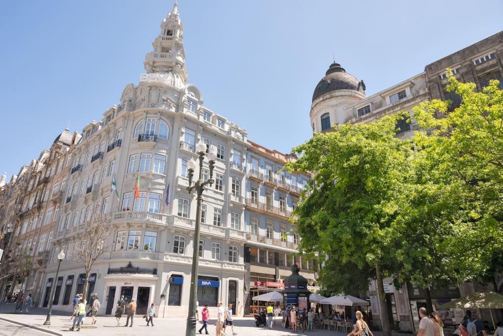 Take Me To Aliados *