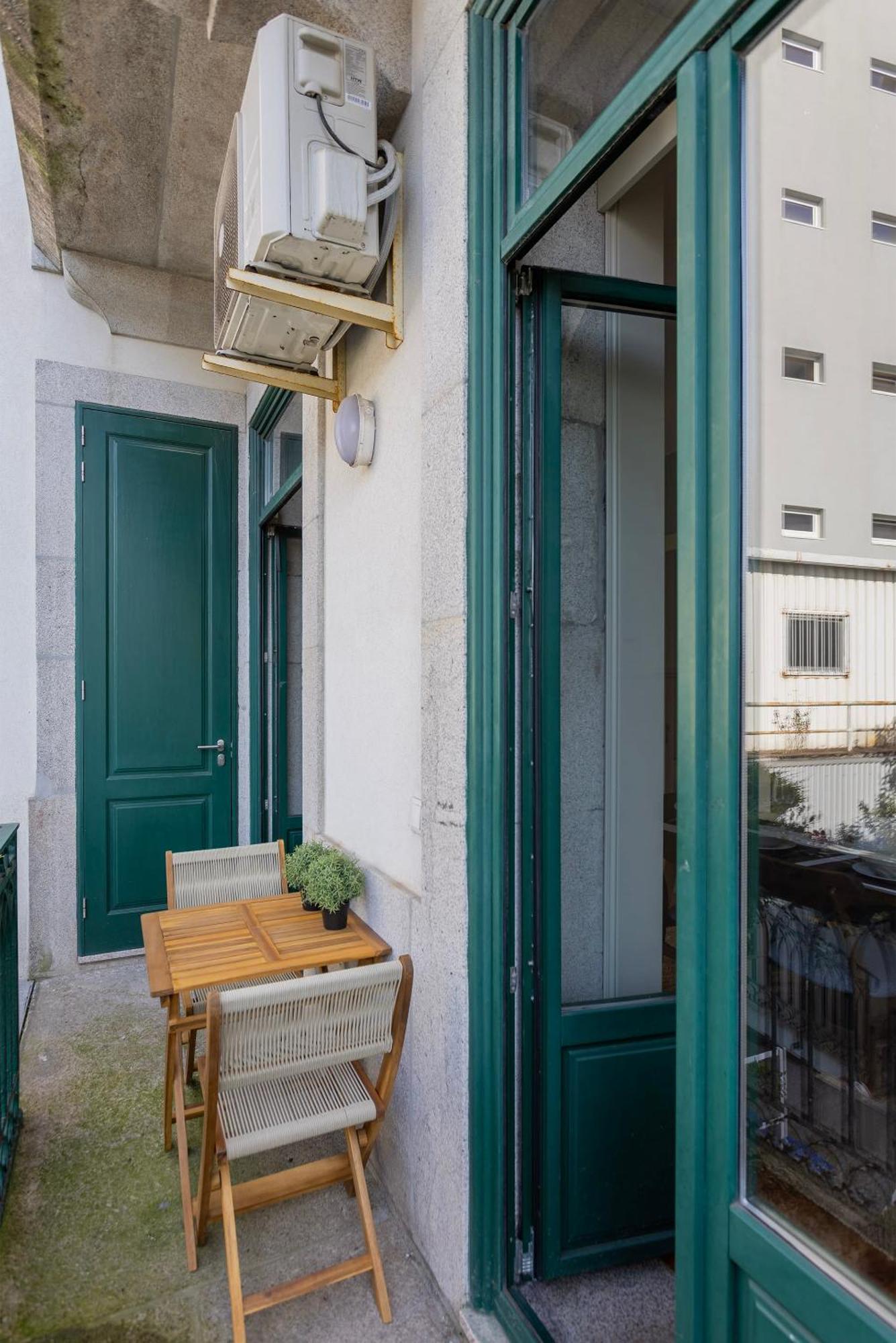 Liiiving In - Bolhao Garden Apartment Porto