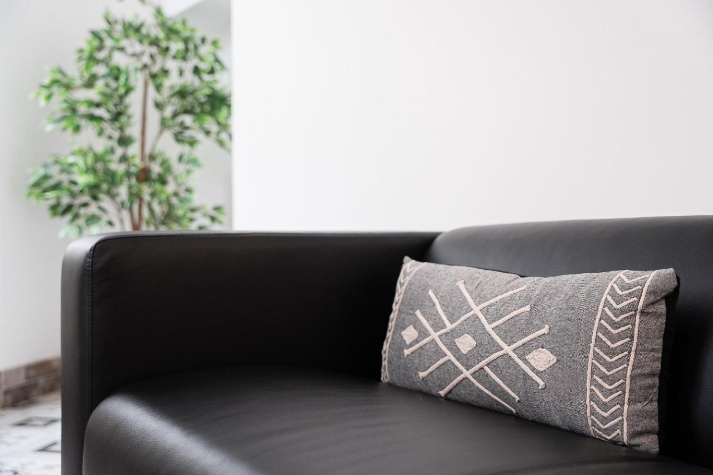 Guestready - Serene Hideout In Downtown *