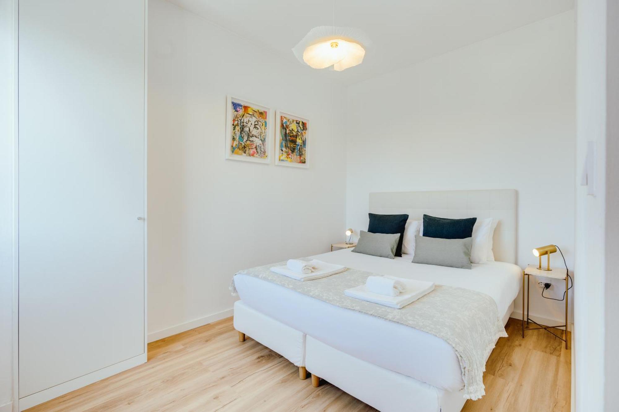 Appartement Rola Art Work Ii By Da'home