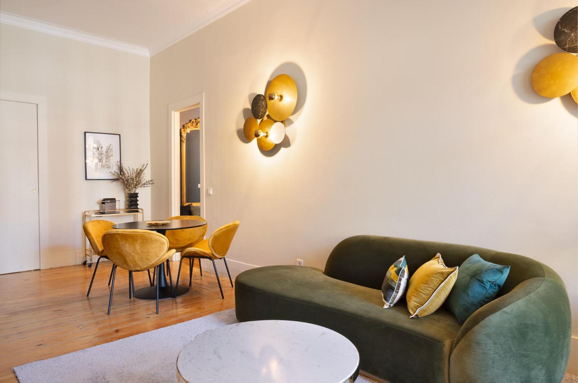 42 1t Cardosas Block Historic Ap Apartment *
