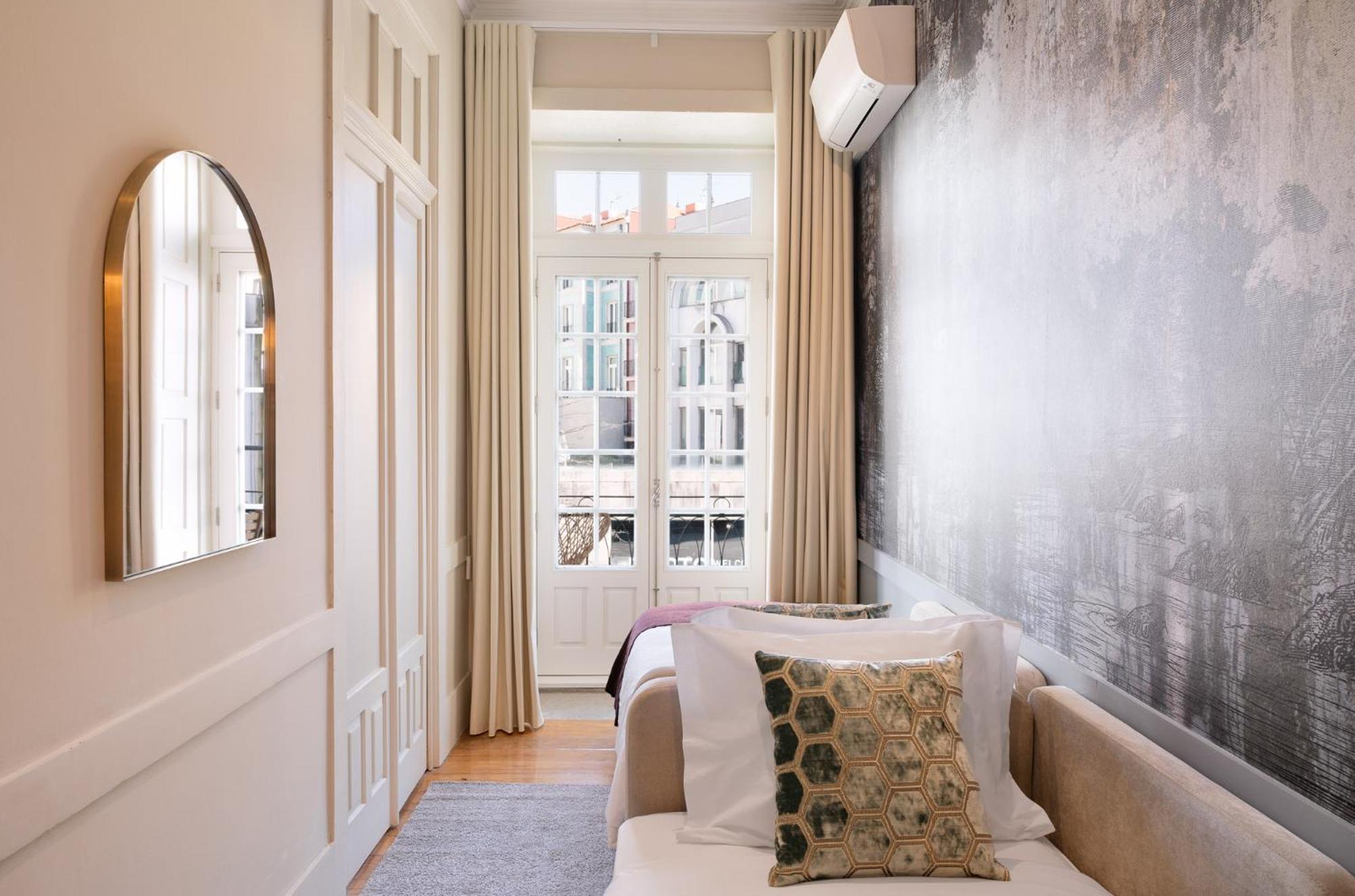 Apartment 42 1t Cardosas Block Historic Ap *