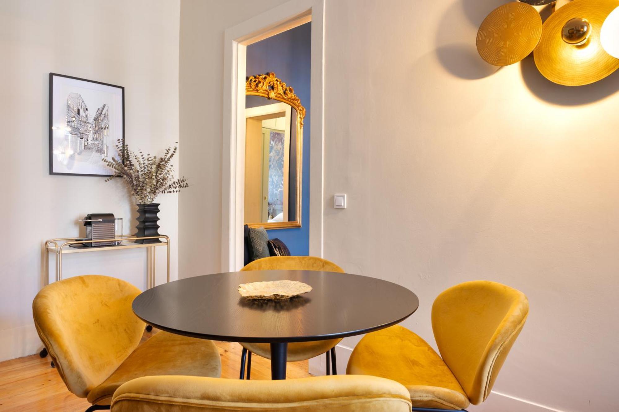 Apartment 42 1t Cardosas Block Historic Ap