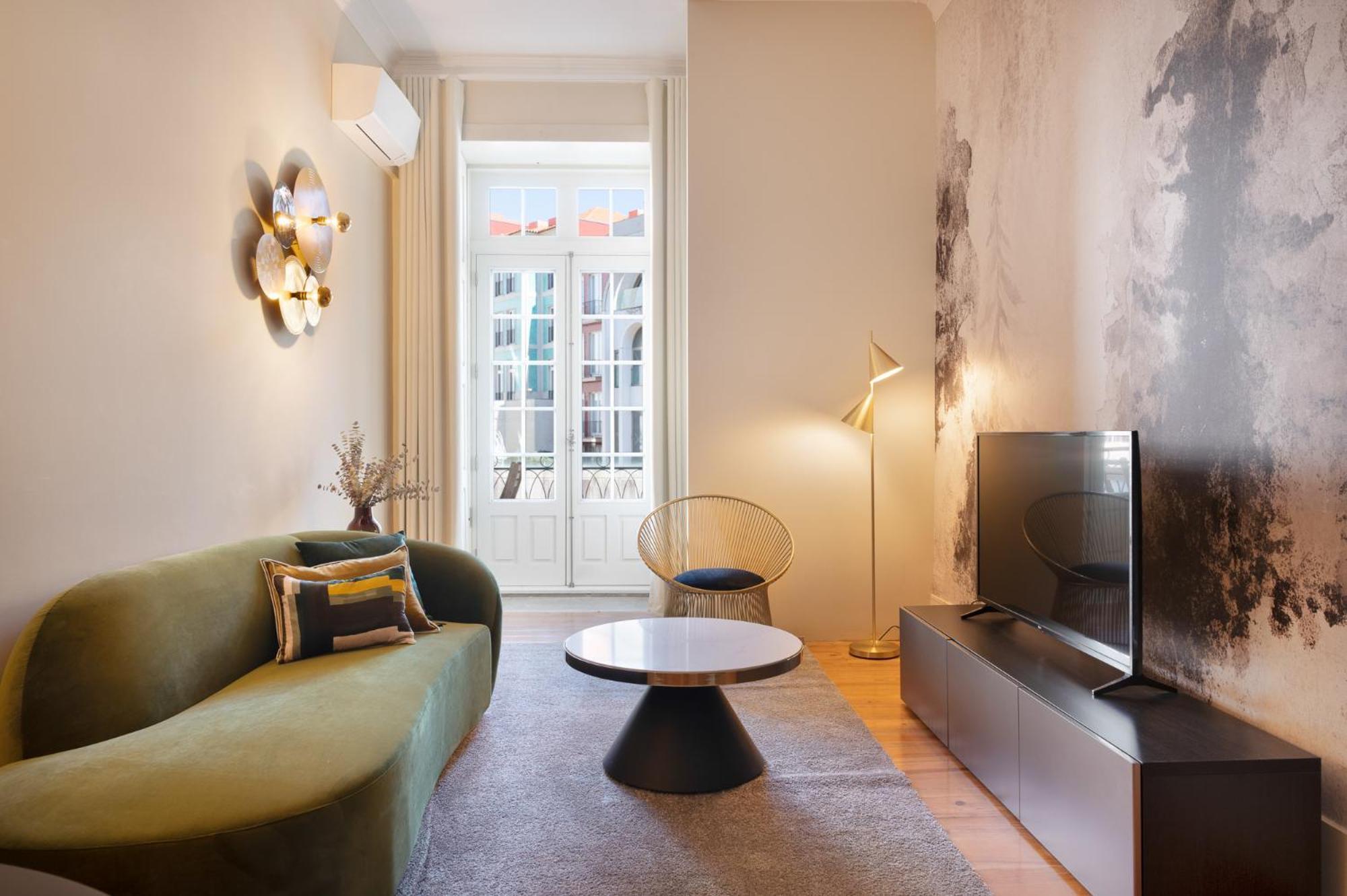Apartment 42 1t Cardosas Block Historic Ap