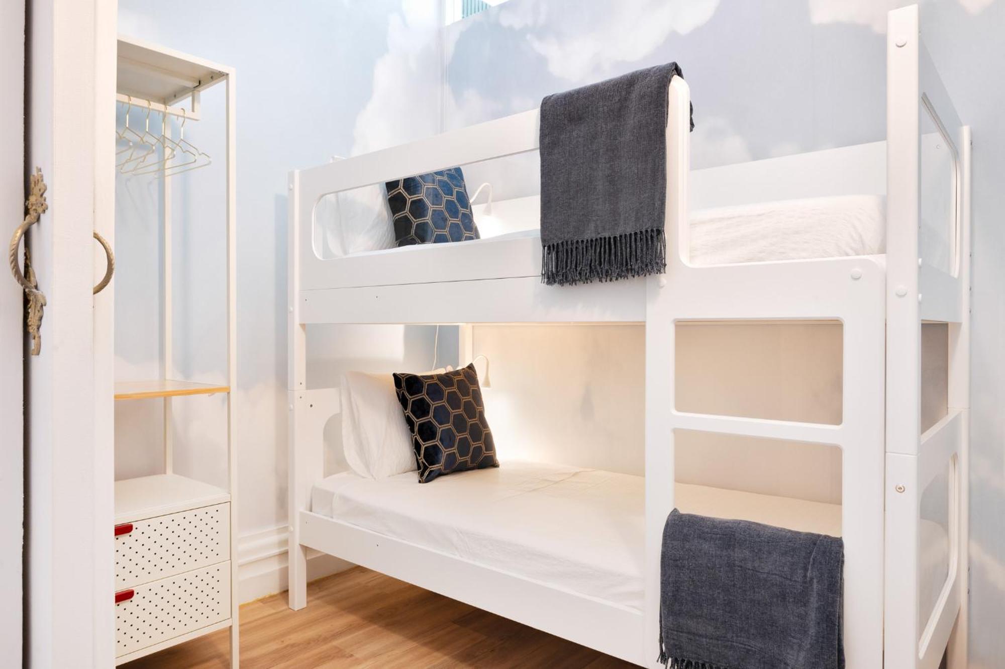Cardosas Block Luxury Apartment