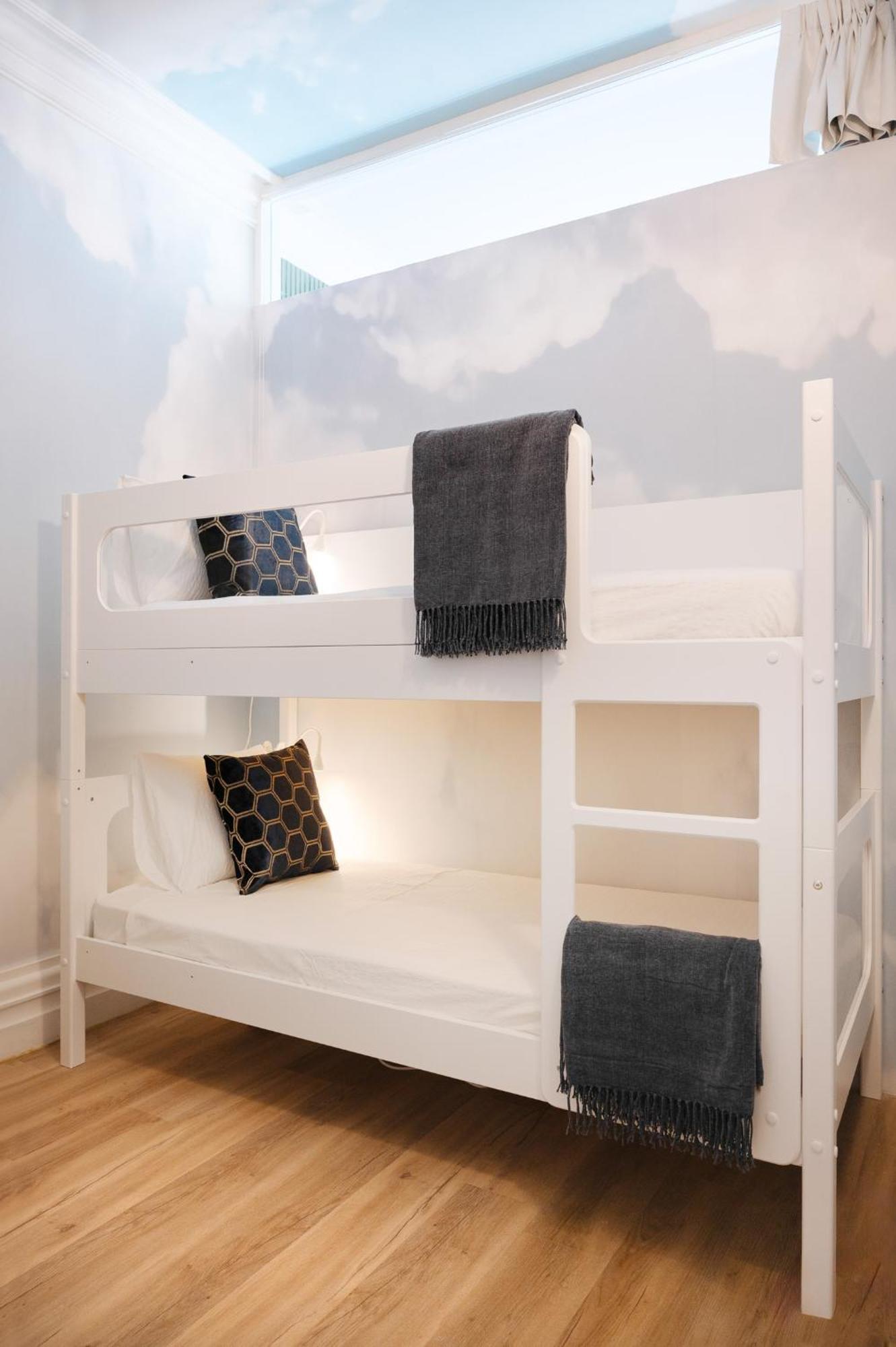 Cardosas Block Luxury