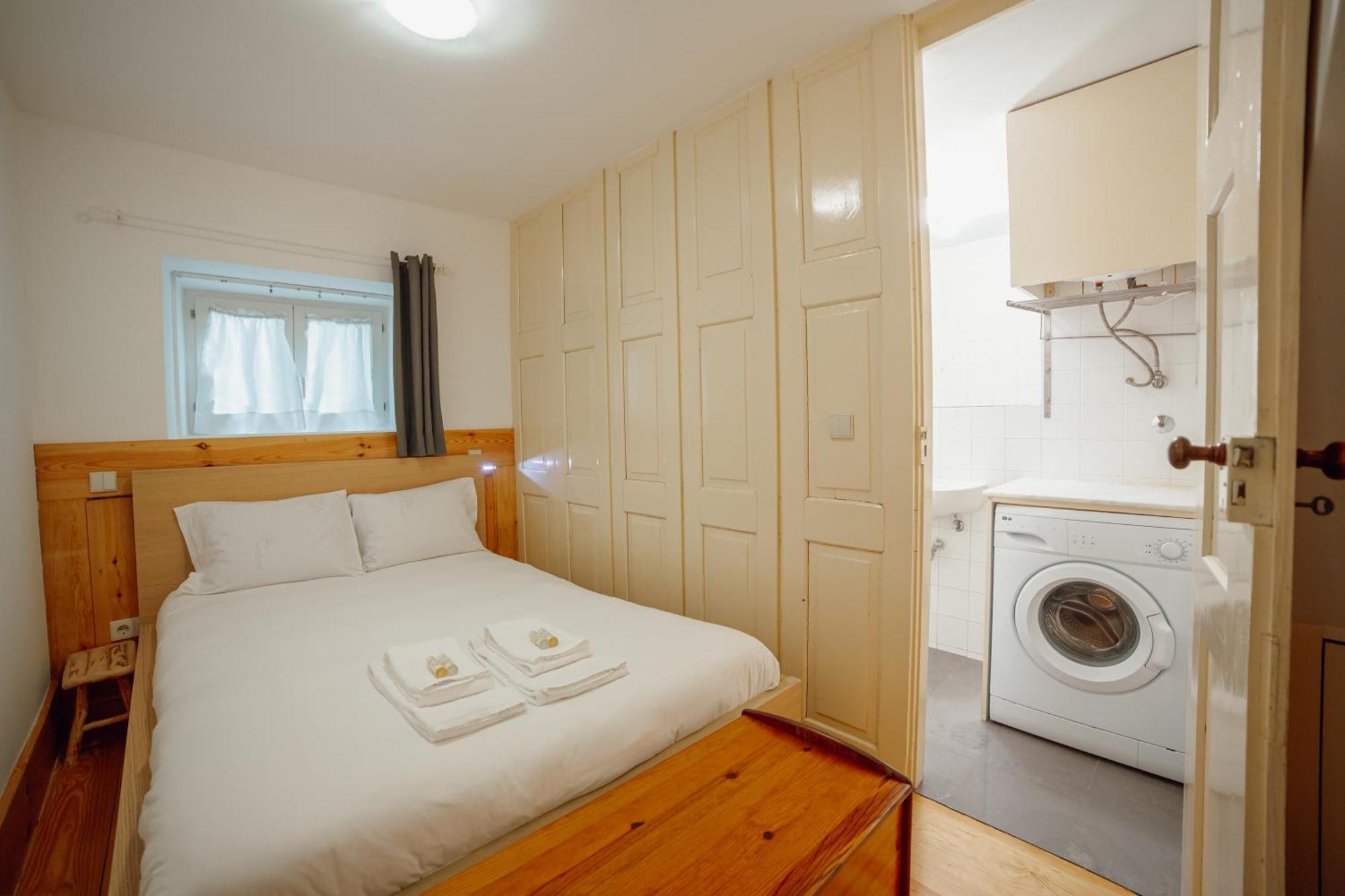 Vintage Flat By Hosty
