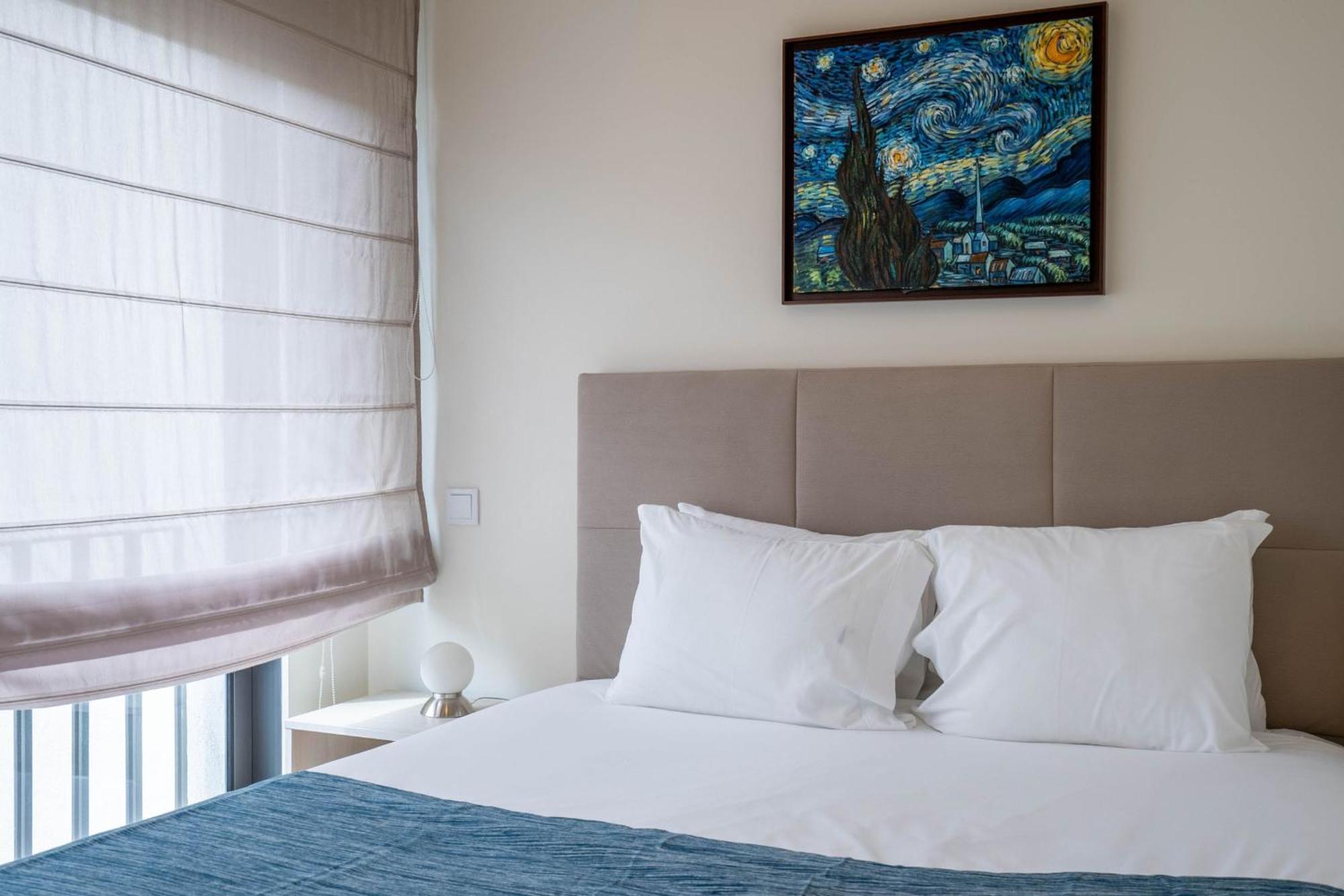 Apartment At - Aliados