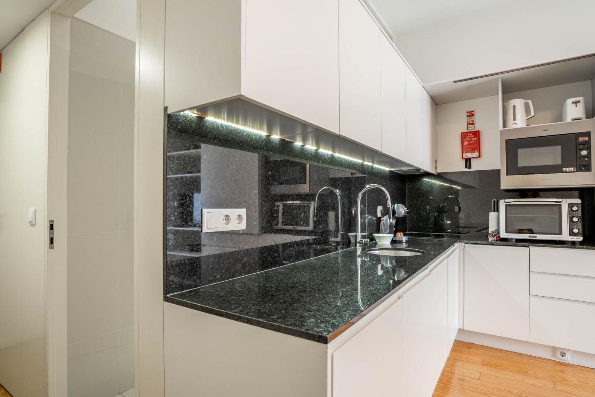 Apartment At - Aliados