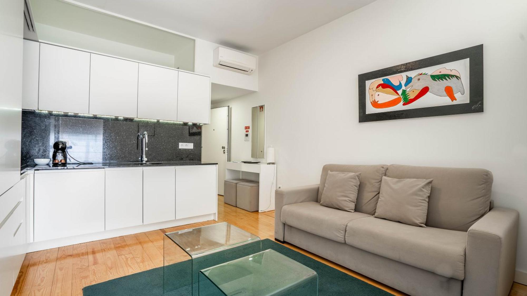 Apartment At - Aliados