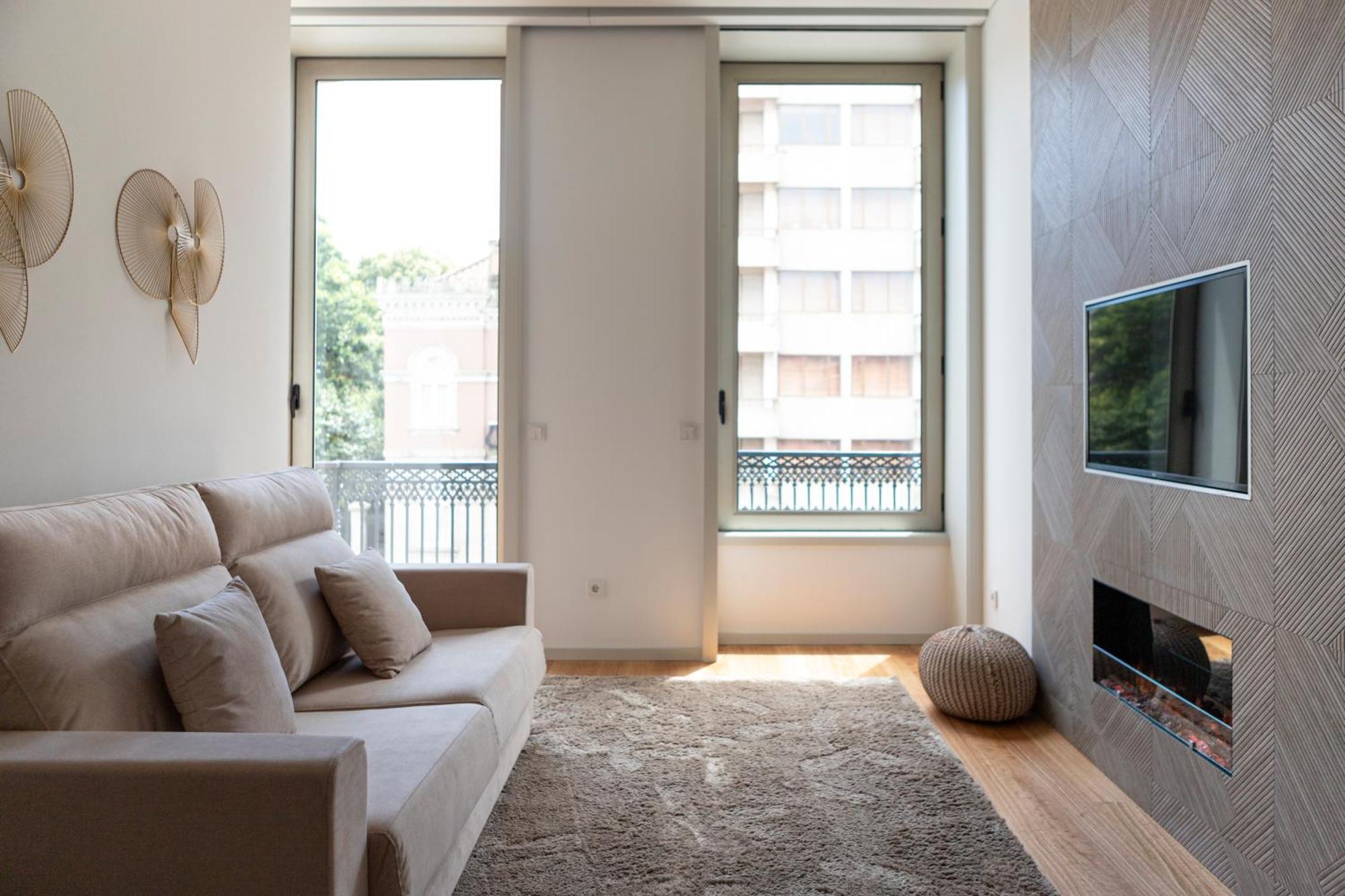 Apartment Deluxe *